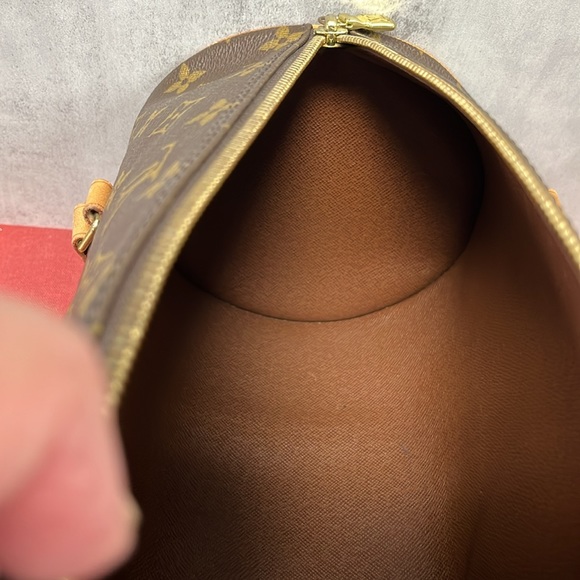 EUC Louis Vuitton 1993 Papillon Cylinder Bag with Small Cylinder Coin Bag - Picture 6 of 15